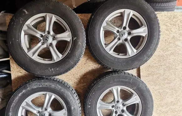 Hyundai ix35 R16 alloy rim 21577016