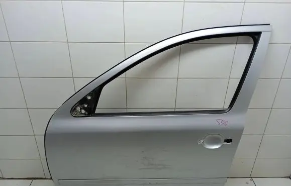Skoda Octavia Mk2 (1Z) Front door
