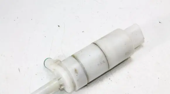 Mercedes-Benz CLS C219 Headlight washer pump 