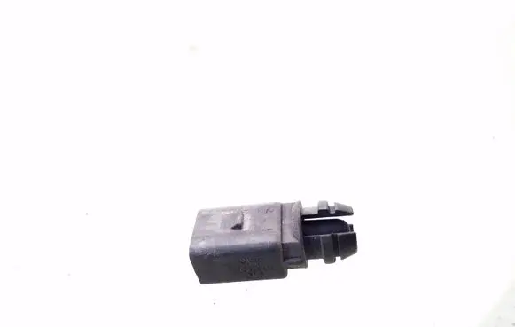 Volkswagen PASSAT B6 Outside/exterior temperature sensor 8Z0820535