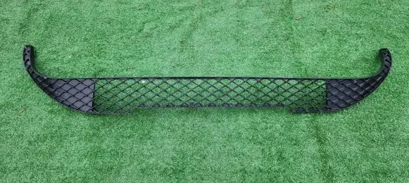 Mercedes-Benz A W176 Front bumper lower grill A1768850022 11279981
