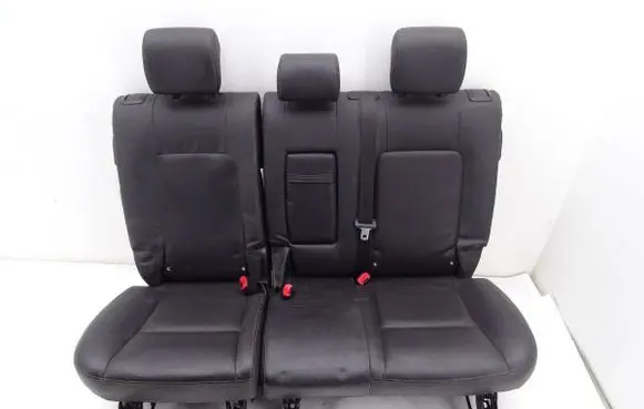 Chevrolet Captiva Second row seats 