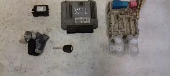 Toyota Yaris Engine ECU kit and lock set 0D450