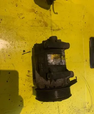 Renault Scenic II - Grand scenic II Air conditioning (A/C) compressor (pump) 8200309193