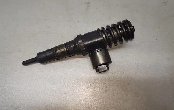 Mitsubishi Grandis Fuel injector 03G130073G 0414720404
