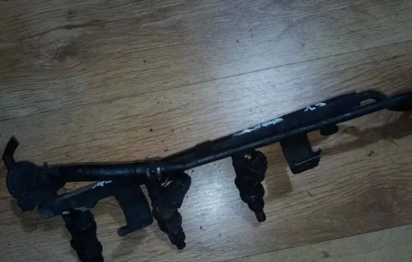 Mazda 323 Fuel main line pipe inp482
