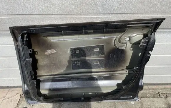 Volkswagen Touareg I Front door