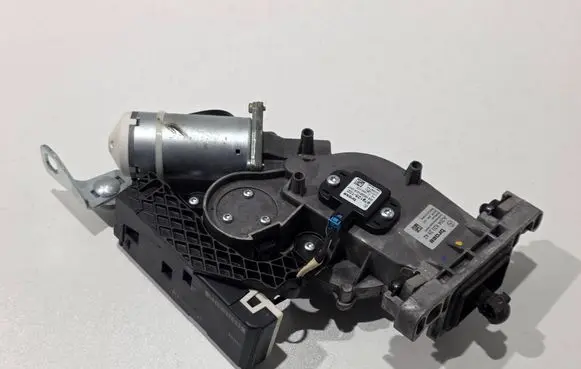 Mercedes-Benz GLK (X204) Tailgate/trunk/boot lift motor A2048202842