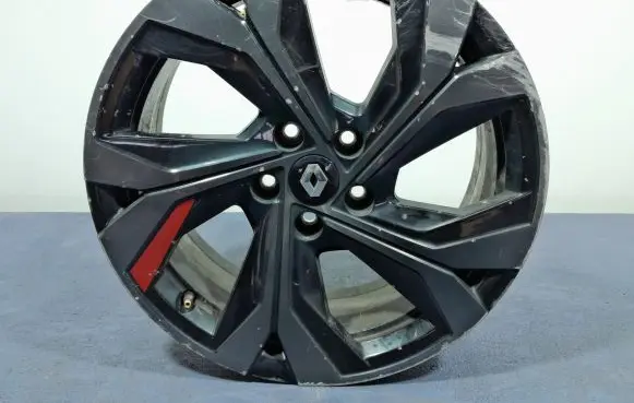 R18 alloy rim