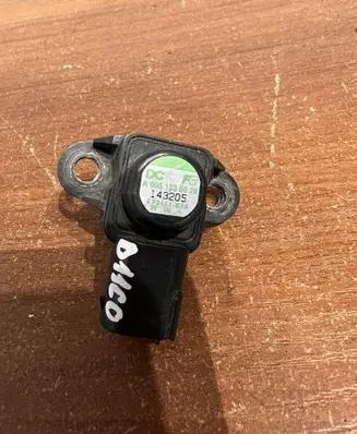 Mercedes-Benz Sprinter W906 Air pressure sensor A0051535028 D1160