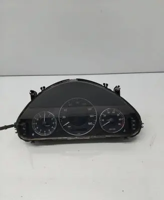 Mercedes-Benz E AMG W211 Speedometer (instrument cluster) A2115400548