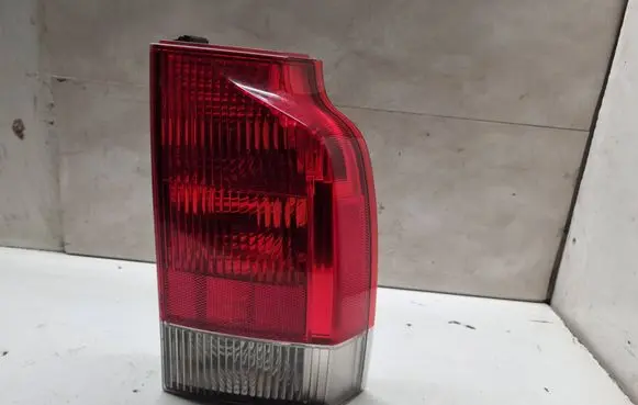 Volvo V70 Rear/tail lights 9154498 9154502