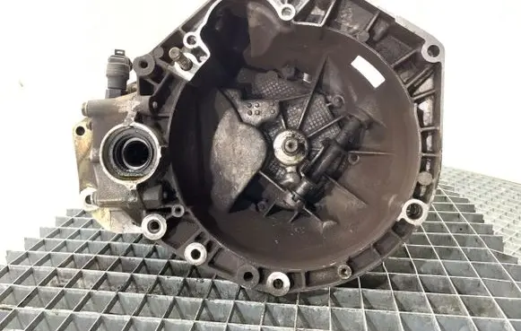 Manual 5 speed gearbox