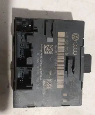 Volkswagen Touareg II Door control unit/module 4H0959795B