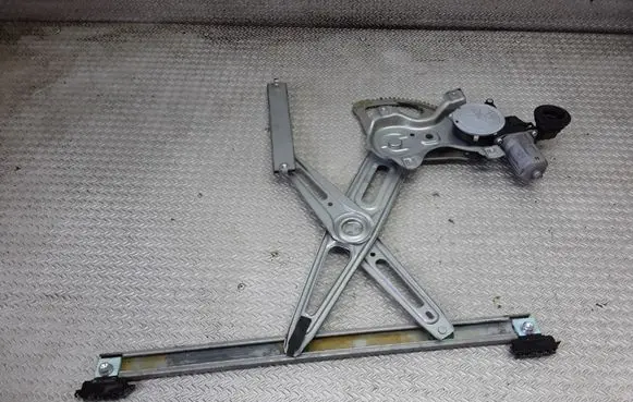 Toyota Yaris Front door window regulator with motor 857100D100