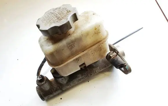 Hyundai Santa Fe Master brake cylinder bm1110469