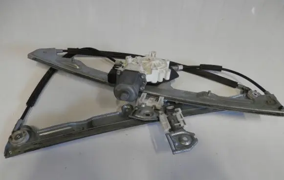 Mitsubishi Colt Rear door window regulator with motor 571A134