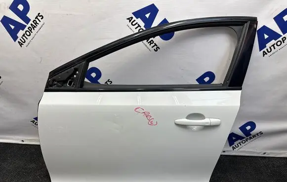 Volvo V40 Front door