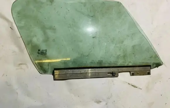Opel Tigra A Front door window glass four-door
