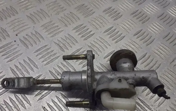 Nissan Primera Clutch slave cylinder 