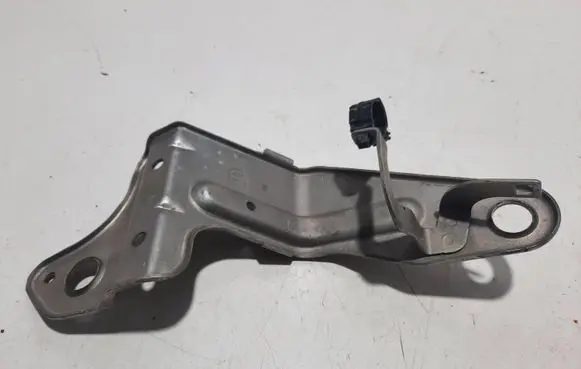 Alfa Romeo Stelvio Air filter cleaner box bracket assembly B422