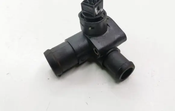 Volkswagen PASSAT B5 Coolant temperature sensor 108191
