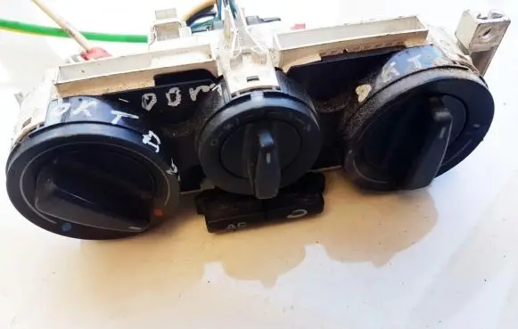 Skoda Octavia Mk1 (1U) Climate control unit 1J0820045E