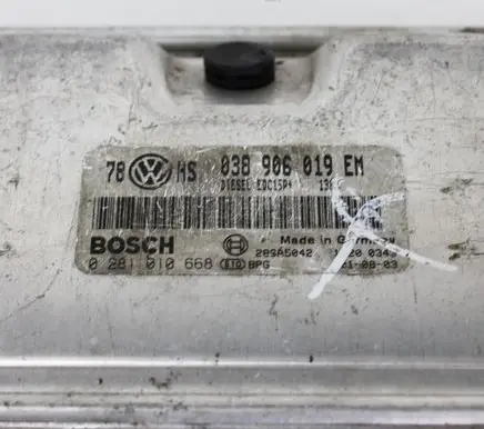 Volkswagen PASSAT B5 Engine control unit/module 038906019EM