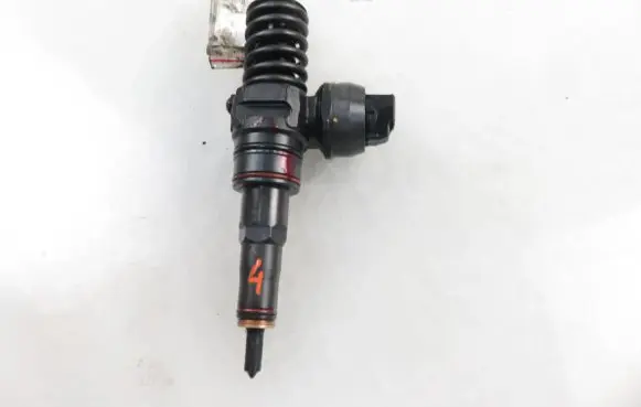 Seat Alhambra (Mk1) Fuel injector 0414720038 038130073AK