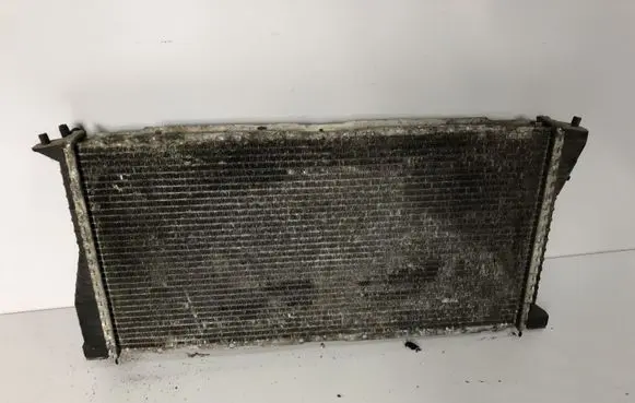 BMW 7 E38 Coolant radiator 2247345