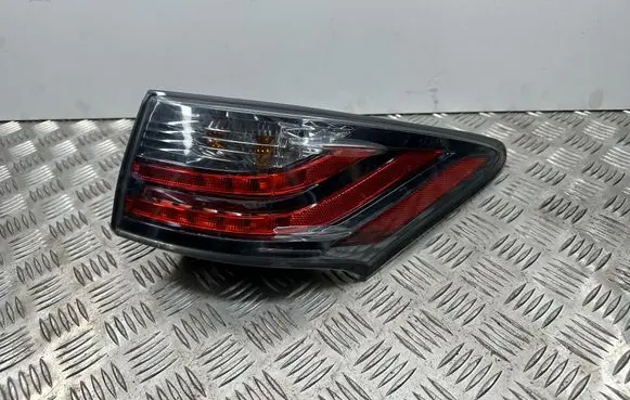 Lexus CT 200H Rear/tail lights