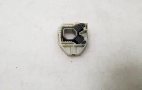 Audi A3 S3 8P Radiator mount bracket 1Z0121367B
