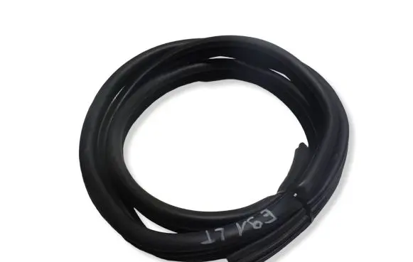 BMW 3 E90 E91 Rear door rubber seal (on body) 7119966