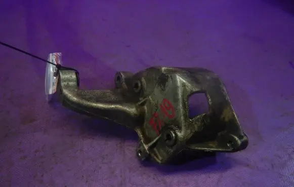 Ford Galaxy Power steering pump mounting bracket 028145523E