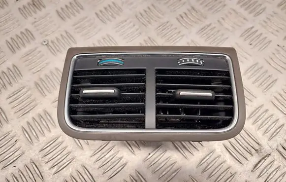 Audi Q5 SQ5 Rear air vent grill 8K0819203J