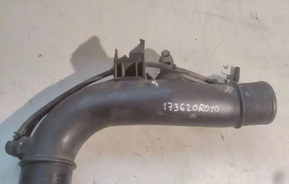 Toyota Avensis T250 Intercooler hose/pipe 173620R010