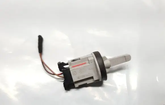 Volkswagen Golf V Sensor 1K0907543A