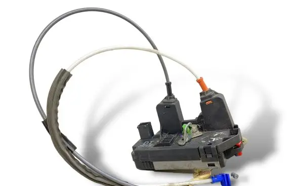 Opel Zafira A Rear door lock 24414135
