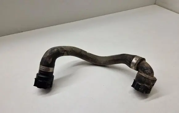 BMW i4 Engine coolant pipe/hose 8475696