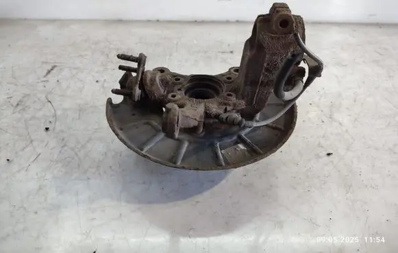 Volkswagen Tiguan Front wheel hub