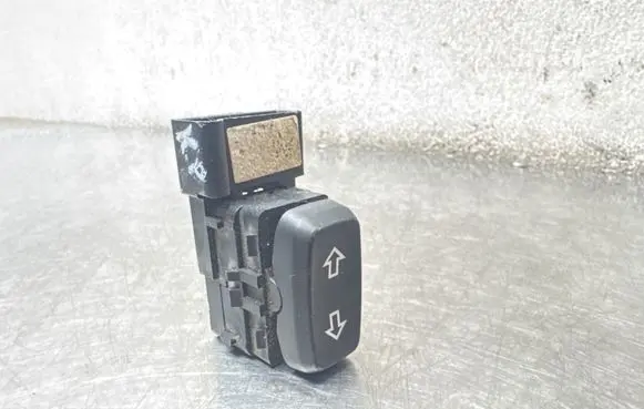 Opel Insignia A Seat control switch 13282592