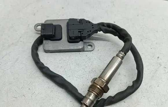 Mercedes-Benz C W205 Lambda probe sensor 0009053606 5WK96682F A0009053606