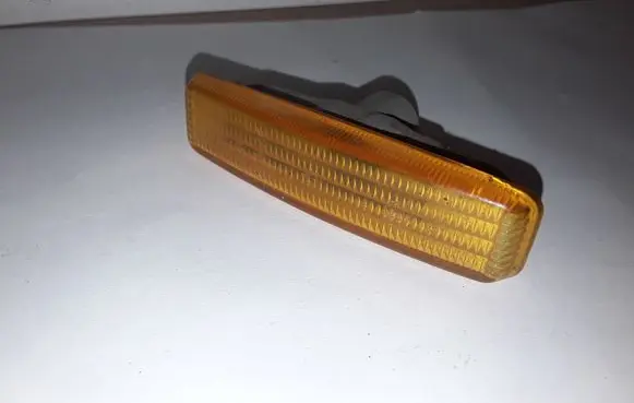 BMW 5 E39 Front fender indicator light 8360589