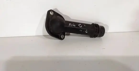 Audi A4 S4 B7 8E 8H Engine coolant pipe/hose 038121121