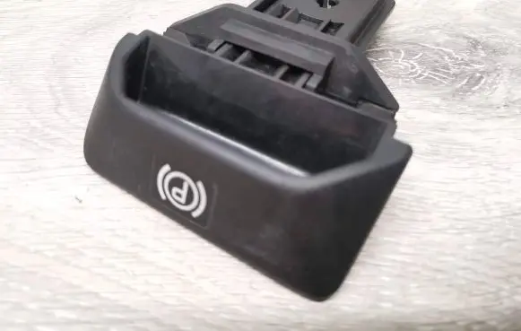 Mercedes-Benz E W210 Hand brake release handle 2104270012