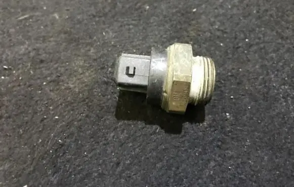 Coolant temperature sensor
