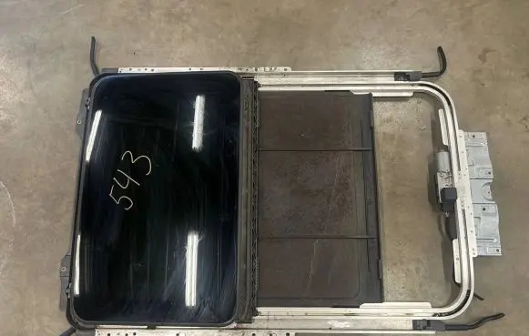 Chrysler Pacifica Sunroof set 943696716 0390200052