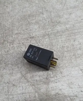 Volkswagen PASSAT B3 Other relay 191955532