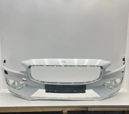Volvo V60 Front bumper 31690589