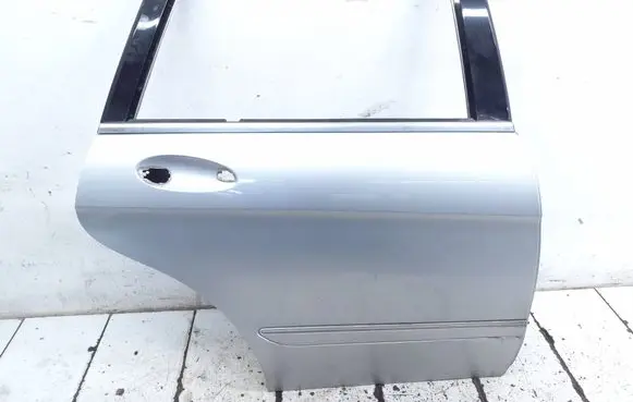Mercedes-Benz R W251 Rear door 